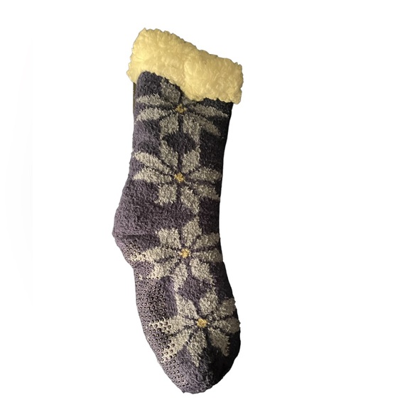 CUDDLE DUD SOCKS.  Size 4-10.   BL/RD9 - Picture 2 of 2